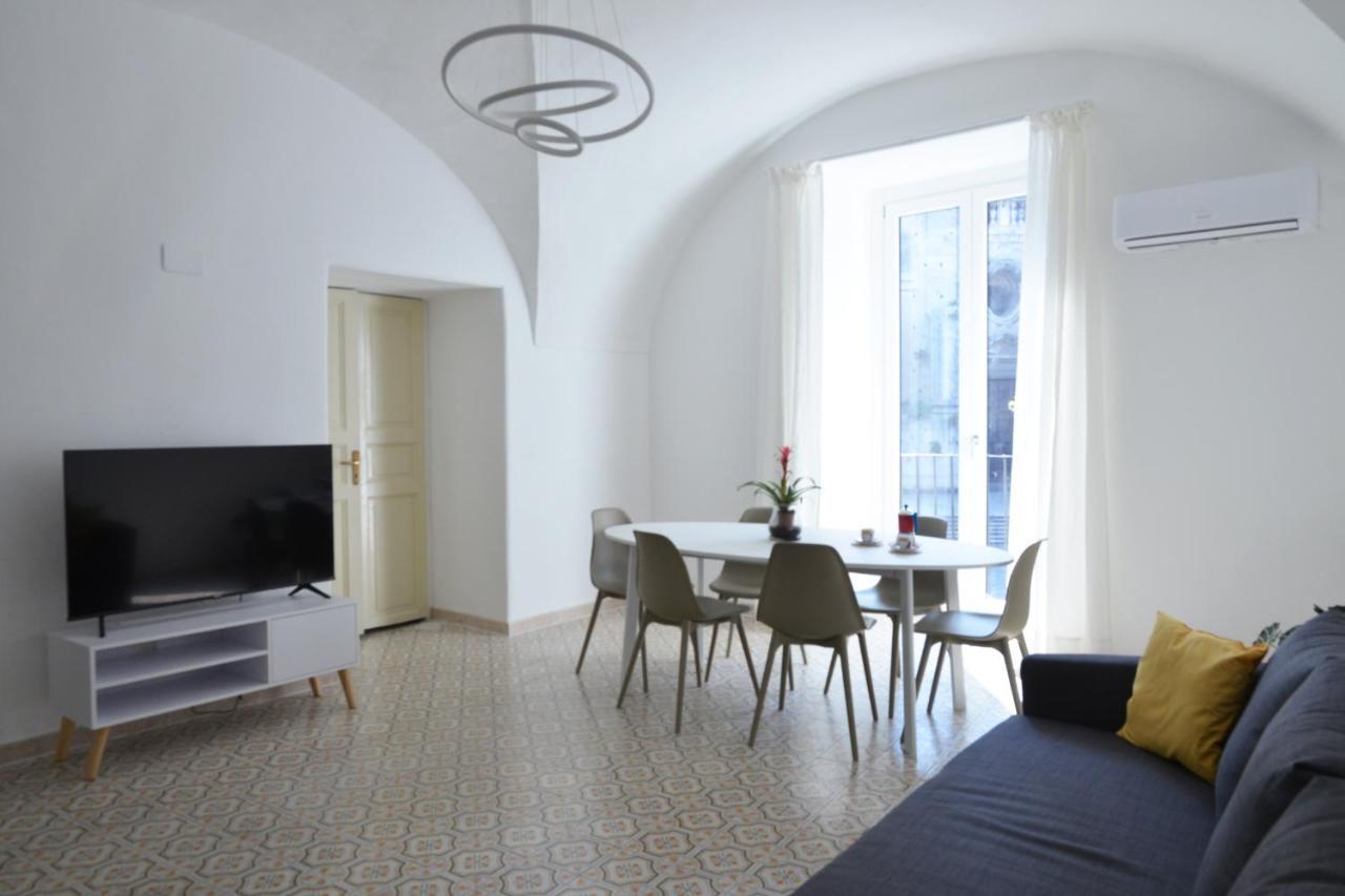 Casa Dante Apartman Catania-Fontanarossai nemzetközi repülőtér Kültér fotó